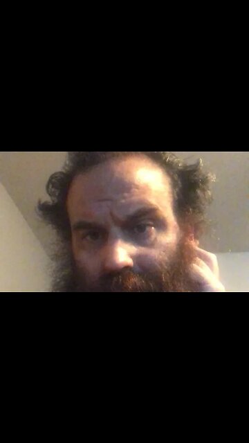 Drag queen dancing for children