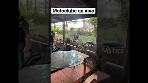 Motoclube ao vivo por dentro