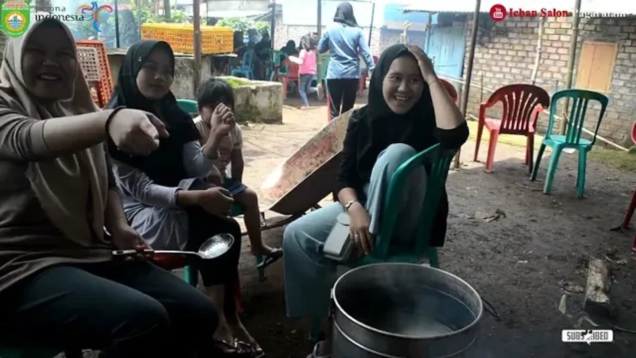 TRADISI HAJATAN PERSEDEKAHAN DI KAMPUNG HALAMAN DESA PAGAR DEWA KEC JARAI / ADAT BEMASAK DAN RESEPSI