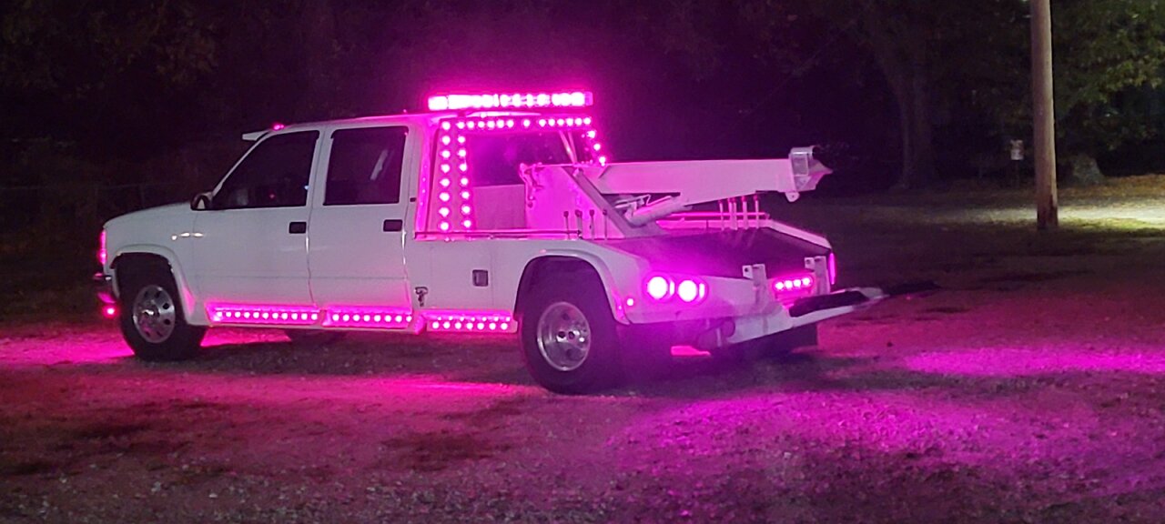 Part 4 of the breast cancer tow truck build.