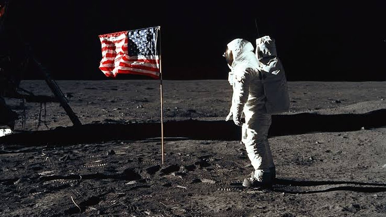 MAN ON MOON APOLLO 15