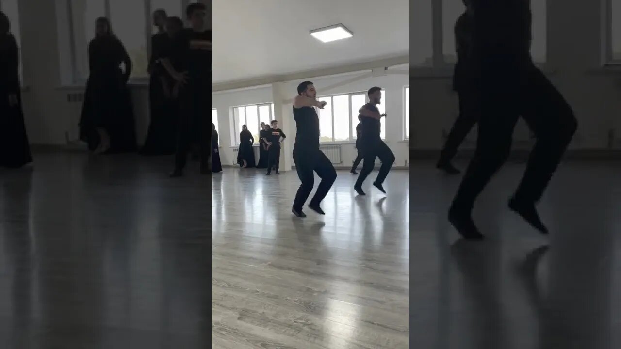 Чеченская Зажигательная Лезгинка - Парни классно танцуют 2022