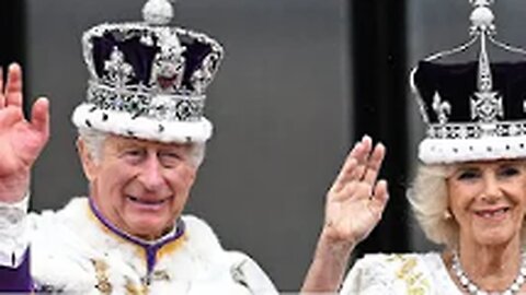 King’s Coronation: Royal Family appear on Buckingham Palace balcony - BBC News