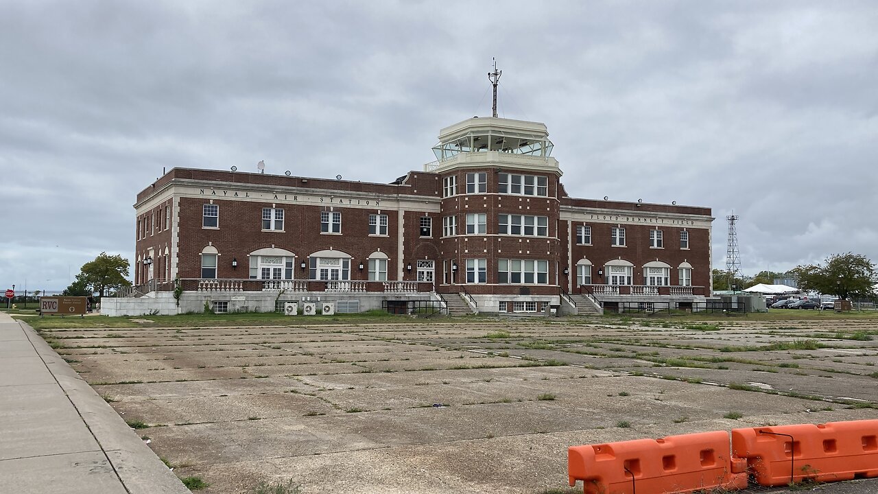 NYC National Parks: Ryan Visitor Center @ Floyd Bennett Field (Gateway National Recreation Area) 1 of 2