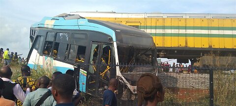 🚨WARNING: Train collision with a passenger bus in Lagos | Nigeria