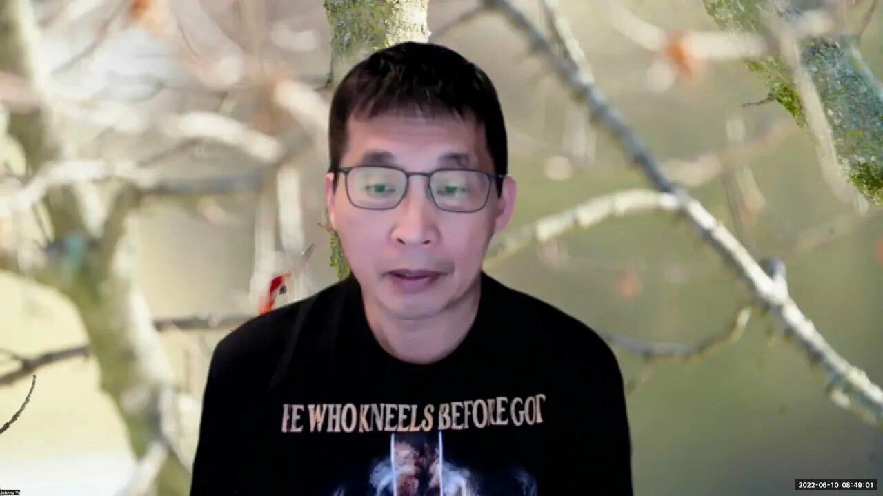 台积电生产的芯片影响西方国家25%GDP。強尼大哥发战争警告并提出台湾共生团体重要性。台湾人要团结，警惕渗透和分化，做好战争准备