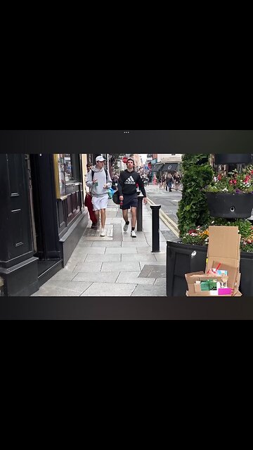 Bushman Street Prank Camera Captures Pickpocket (see source link in desc/comments)