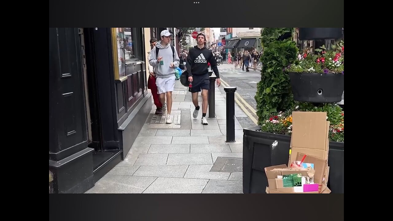 Bushman Street Prank Camera Captures Pickpocket (see source link in desc/comments)