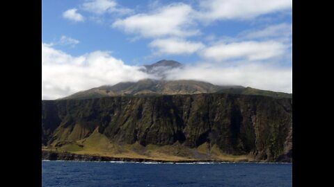 "An Antarctic Mystery", chapter 7, by Jules Verne, translated by Cashel Hoey.