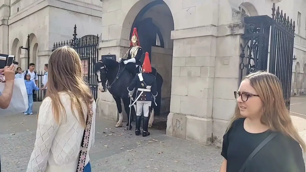 I did not see the guard I heard him #horseguardsparade #makeway