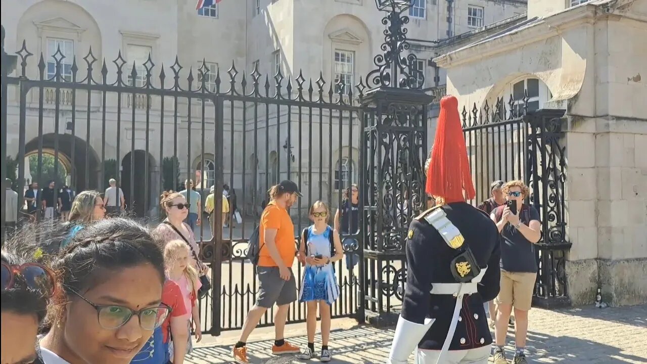 Guard stamps his foot. (Guy in orange)#horseguardsparade