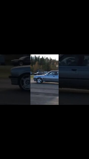🤯Porsche 991 Turbo S Convertible vs BMW 325iX E30 Turbo by Nissejärnet #bmw #e30 #bmwe30 #bmwturbo