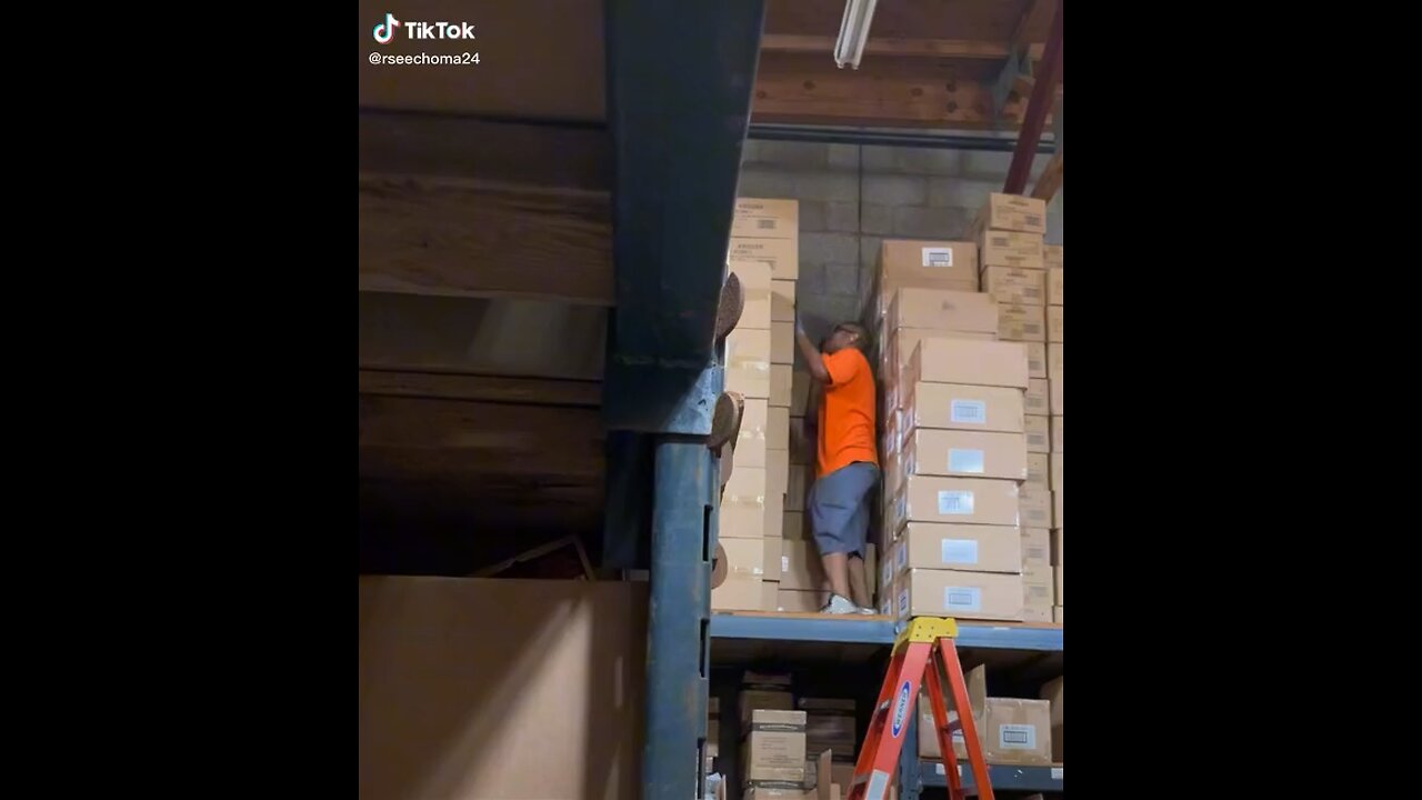 My boss recording me humping ghosts,and demonsš¤£