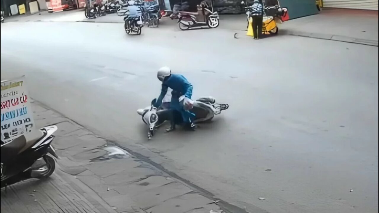 Haunted scooter: Ran to help thinking the problem was with the driver, and then got hurt himself