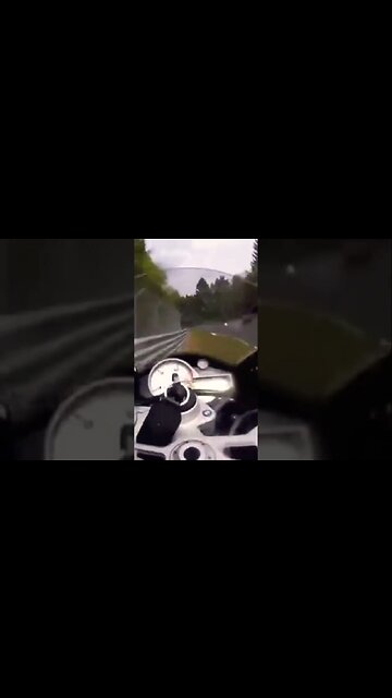 Motorcyclist narrowly escapes #shorts #bikelife #dash