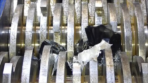 Shredding Iphone 6+ screens ( no motor sounds ) ASMR