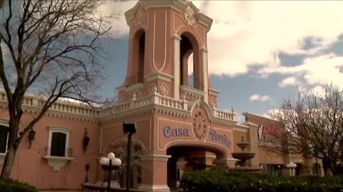 Casa Bonita "super fans" rally in support of Colorado landmark's future