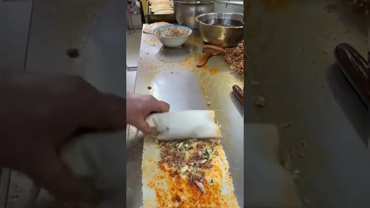 Korean Street Food Roll! #UpFoodReview #ytshorts #shorts #Food #Streetfood