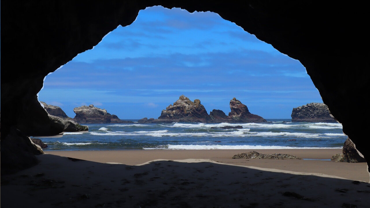 Coastal caves of Oregon and Heading into the Mountains