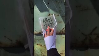 ANTI-TOY GRAFFITI TOOL 🤣 #graffiti #graffitiart #shorts