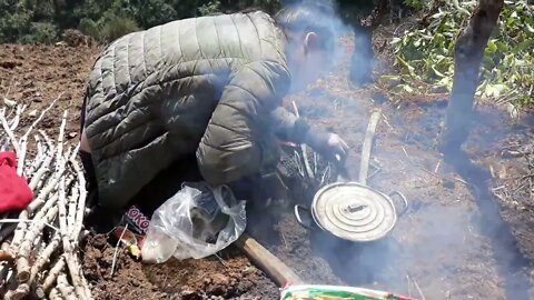 our life in the forest and farming and the process of cooking our lunch a big pot of noodles