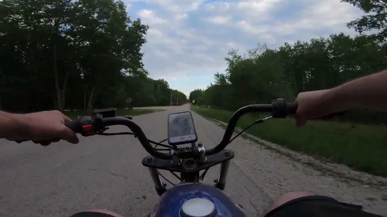 Minibike Cruise on Da Bluff Eh ( Trailmaster Hurricane 200X )