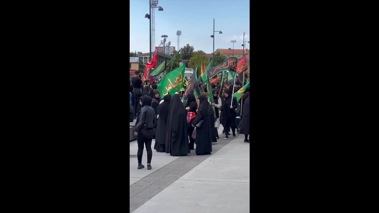 The chaos continues on Malmo,Sweden. The good old Europe does no longer exists