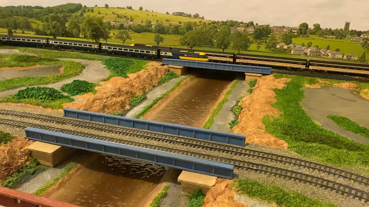 Hornby TT:120 Class 43 HSTs