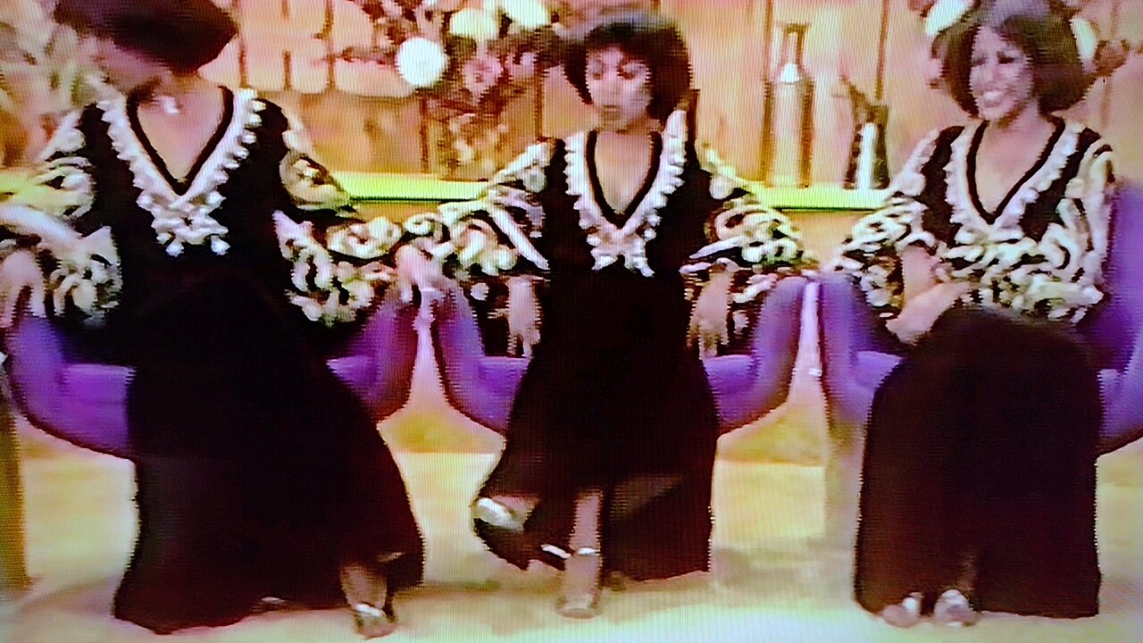 The Supremes 1976 Don't Let My Teardrops Bother You Live