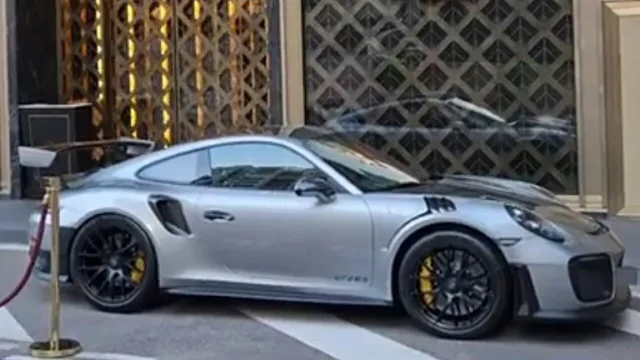 Porsche 911 GT2 RS is maybe not the best city 911 but still awesome 😱🥇 [4k]