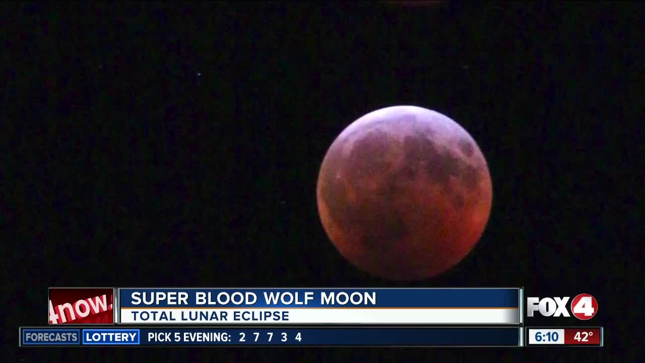 2-for-1: Total lunar eclipse comes with supermoon bonus