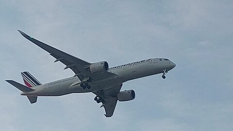 Airbus A350 F-HTYO en provenance de Paris à Fortaleza
