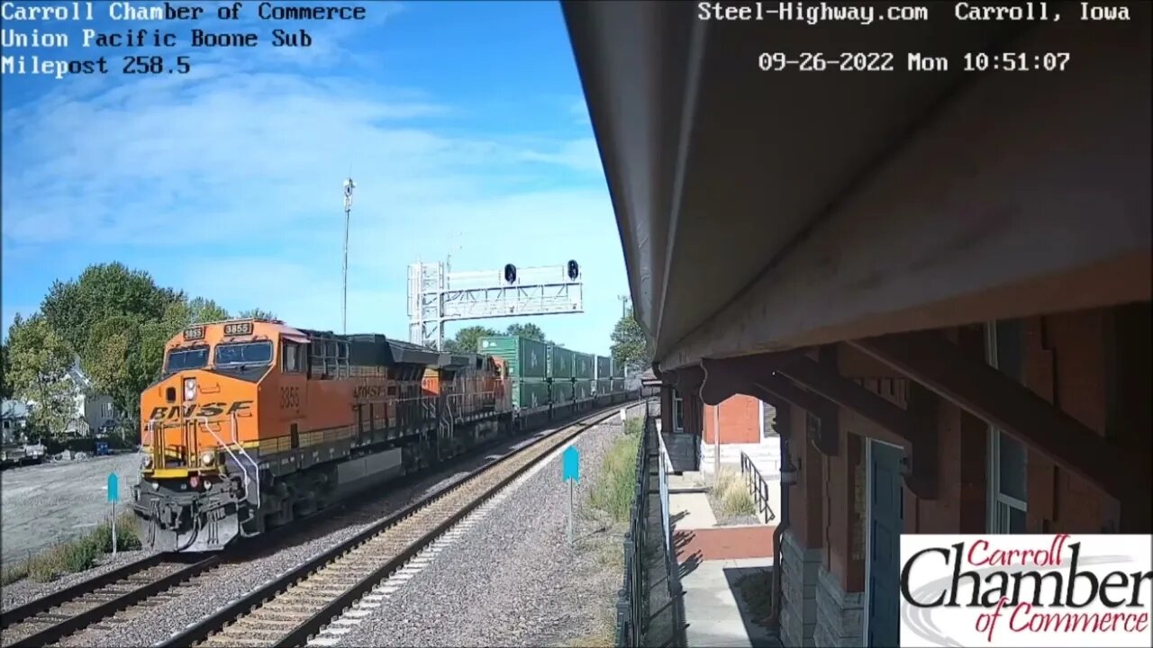 EB UP Intermodal with All BNSF Power in Carroll, IA on September 26, 2022 #steelhighway