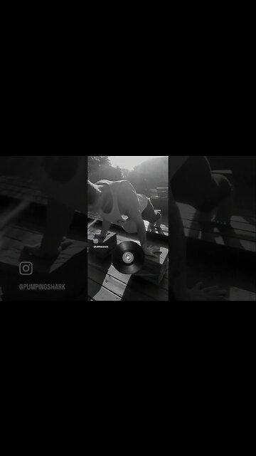 Needed to feel my chest. Deeper 🪩 #housemusic #moisekeane #dj