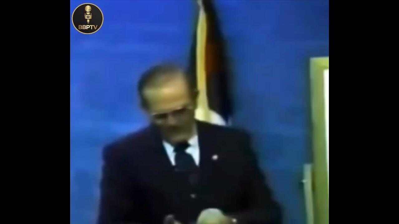 🇺🇸 In 1985, a Scientist ate radioactive uranium to prove it's "harmless"