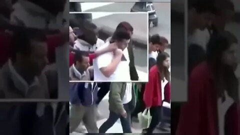 تليفونك يتاخد منك ومتعرفشى مين اللى خده 🤣 مسخره