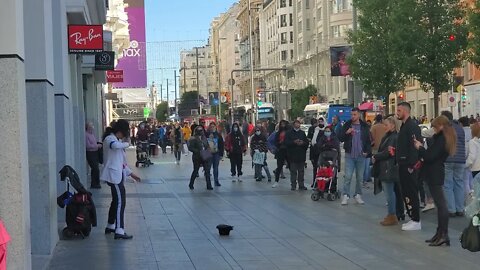 MADRID KINGDOM OF SPAIN 🇪🇸 😍 👏 FULL OF ARTISTS 🎨 👌