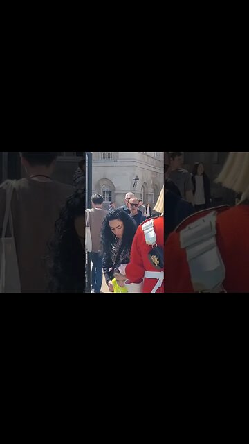 she thought he would say excuse me 😆 #horseguardsparade