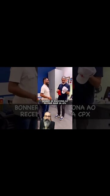 William Bonner se emociona ao receber boné do PCX #shorts #bonner #pcx #bone #globo #noticias #news
