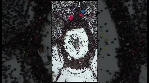 Drone view of the Toronto worldwide freedom rally at Queen’s Park yesterday. Via Seth Vane on IG