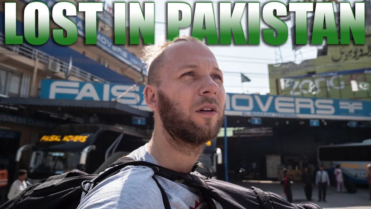 Foreigner is SHOCKED by Life in Pakistan (Karachi is Crazy)