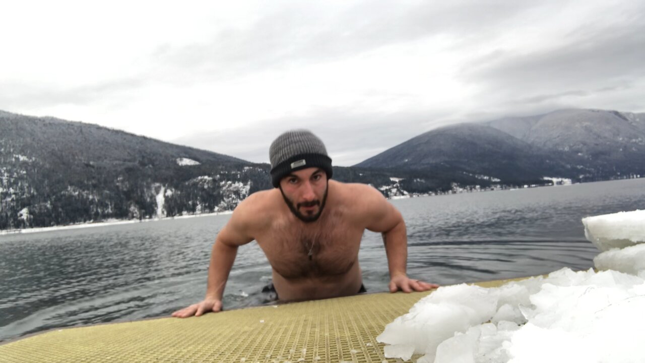 Cold plunge, cold water therapy, health and fitness