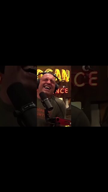 Joe Rogan Tries WORLD'S 💀STRONGEST💀 SMELLING SALTS