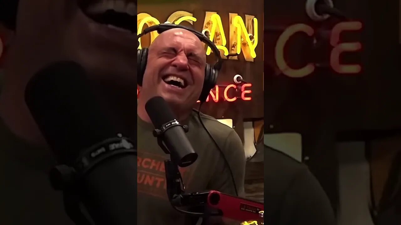 Joe Rogan Tries WORLD'S đź’€STRONGESTđź’€ SMELLING SALTS