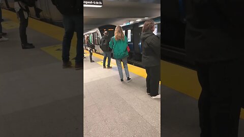 Beri UQAM arrival of two metro
