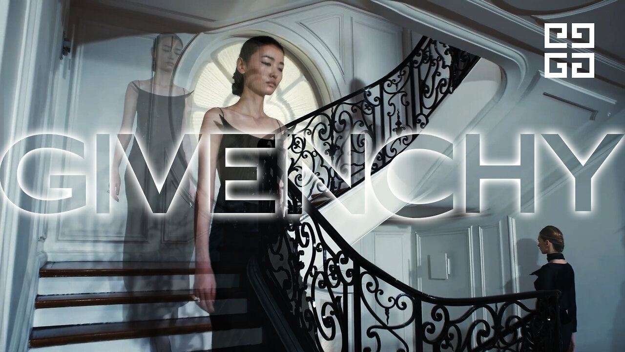 GIVENCHY - Women's Fall 2024 Runway Show