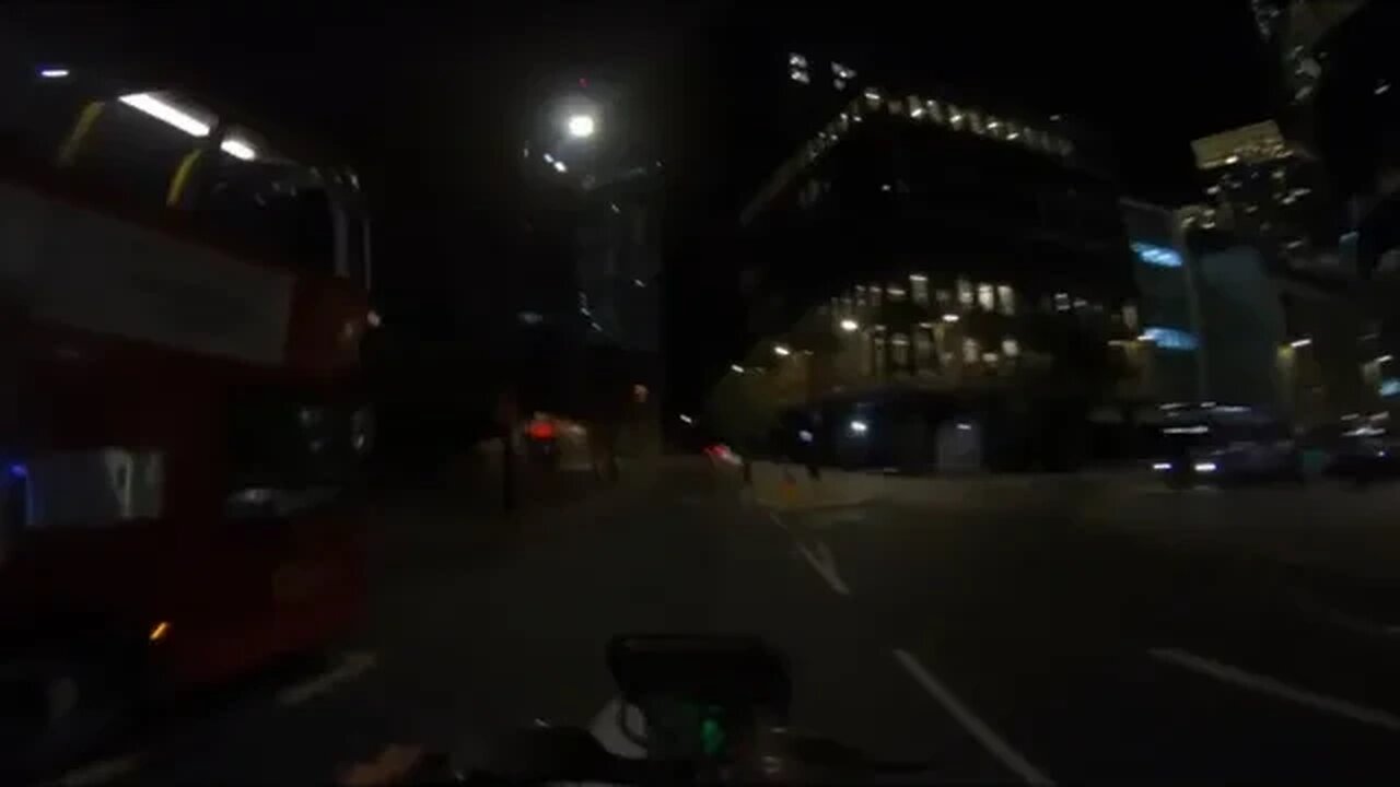 Annoying a car driver on a Boris bike London