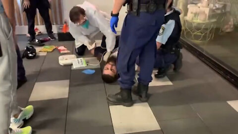 COMMISTRALIA: Man with medical mask exemption arrested then suffered from cardiac arrest