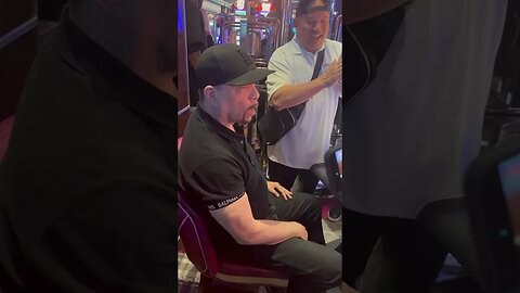 Showing off for Ice T#vegas #winner #money #icet