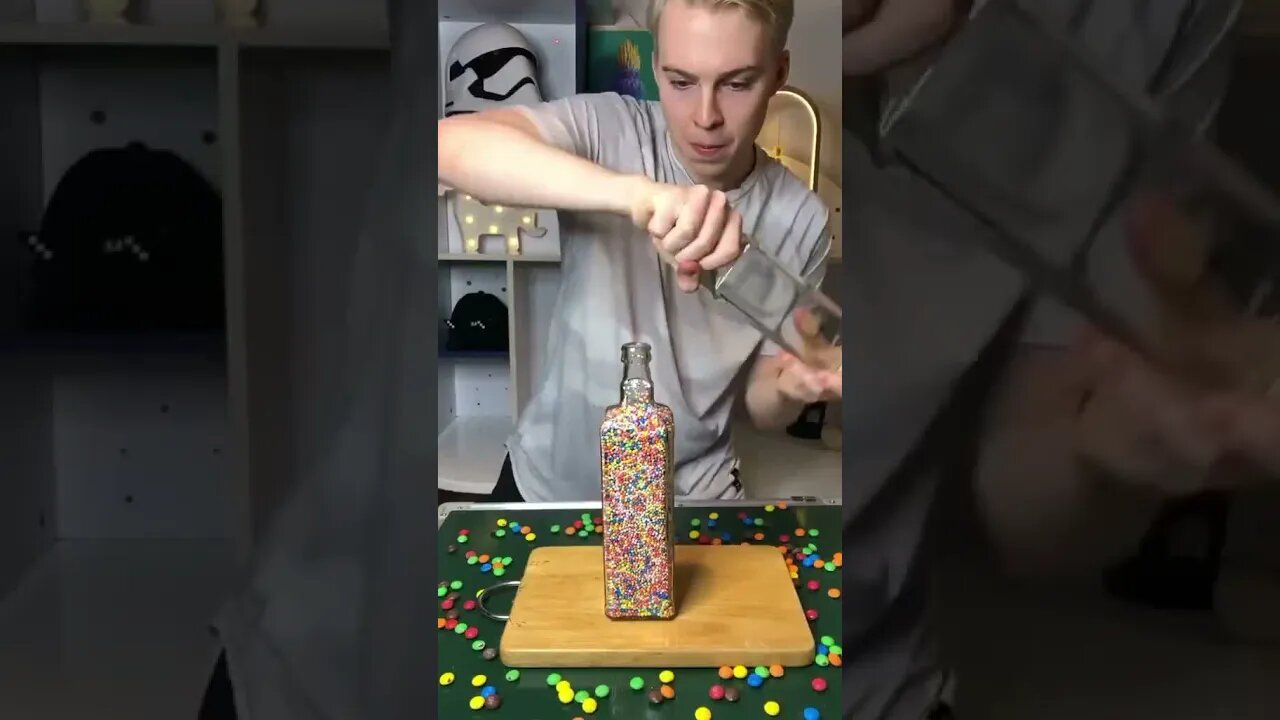 Water and gravity physics trick